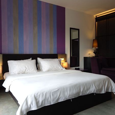 Men S Resort And Spa - Caters To Gay Men Sziemreap Kültér fotó